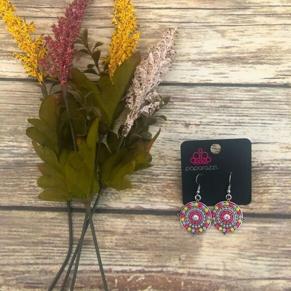 Beaded circle Earrings   - Picture 1 of 2